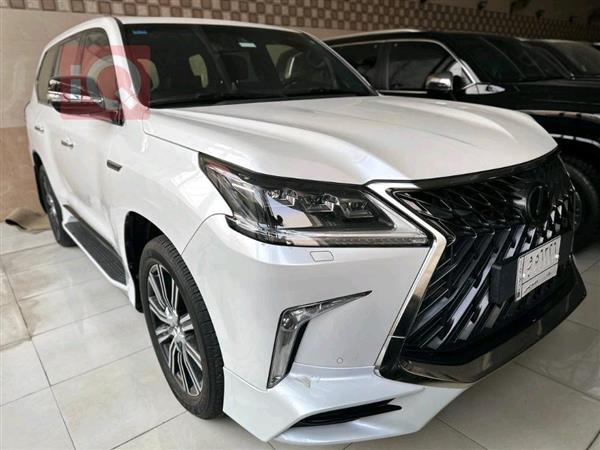 Lexus for sale in Iraq